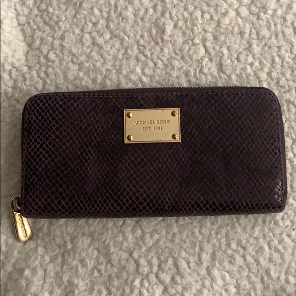 Michael Kors Purple Wallet - Picture 1 of 5